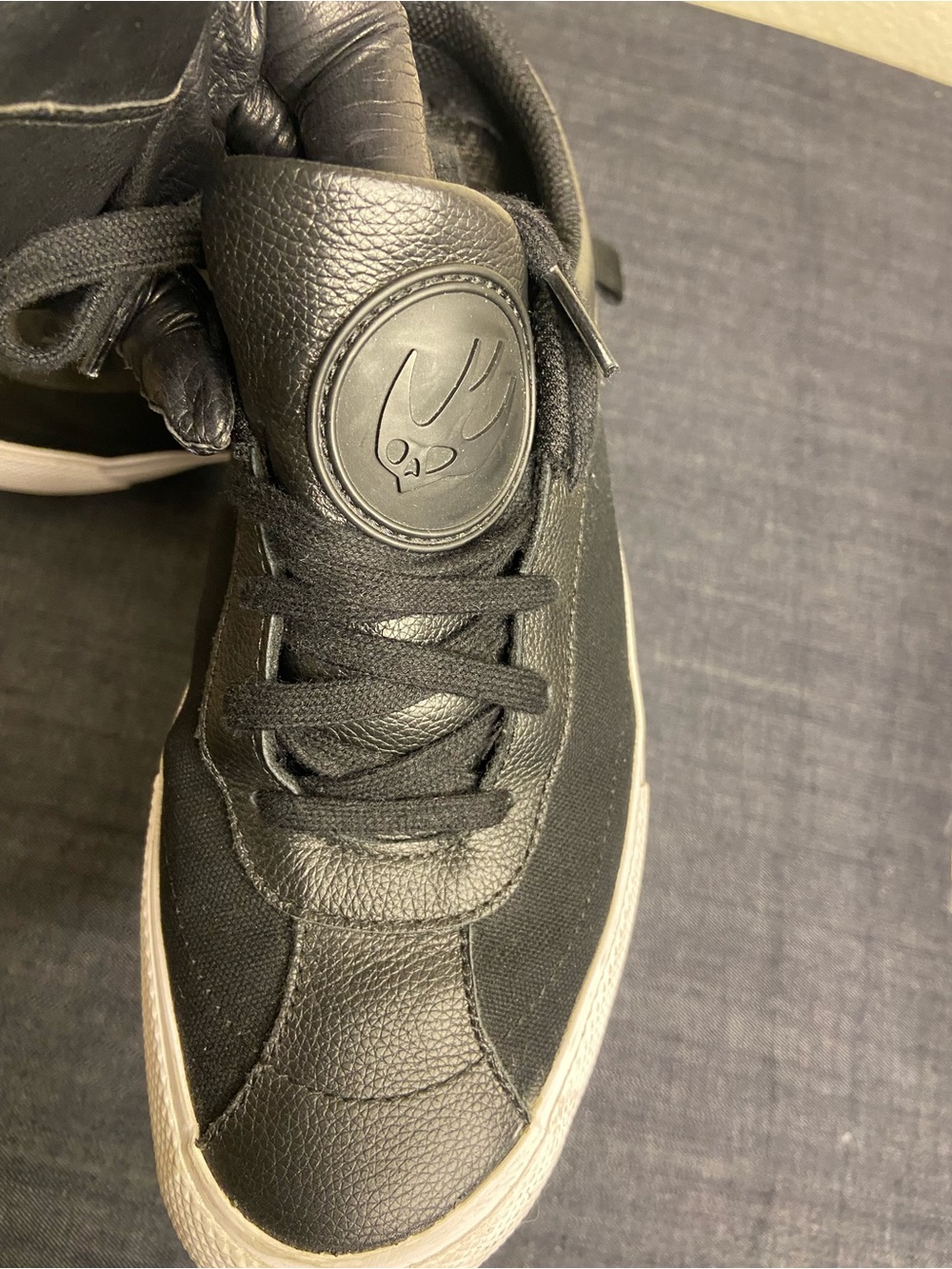 Alexander McQueen Woman Sneakers - Picture 4 of 10